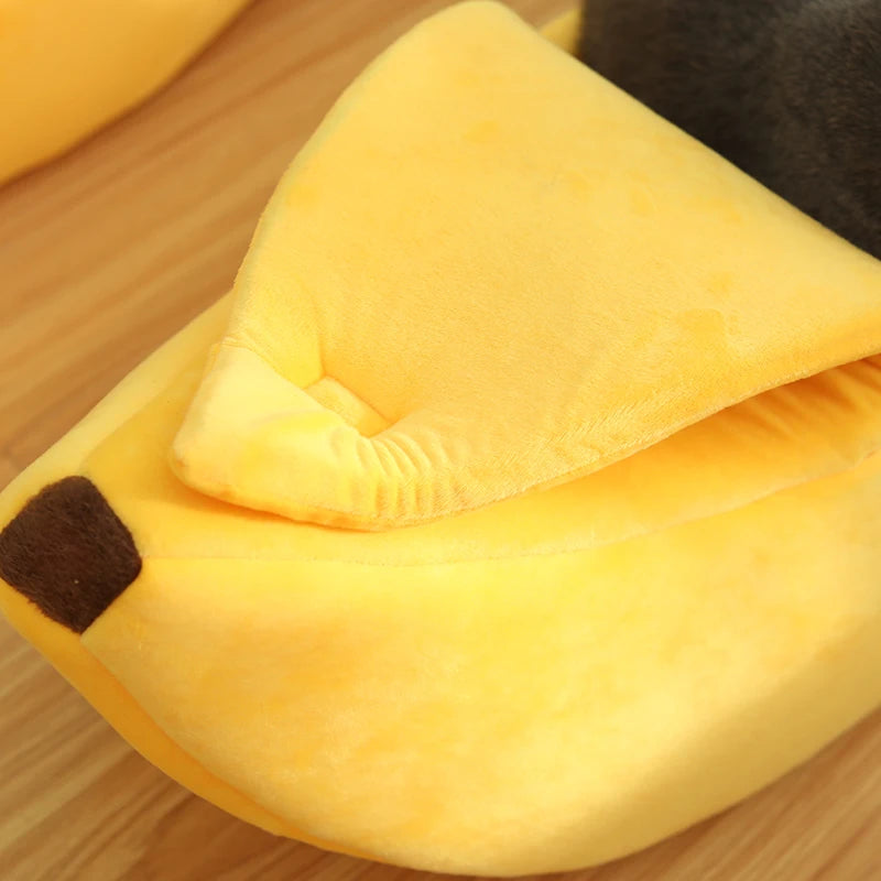 Max Banana Shaped Bedding